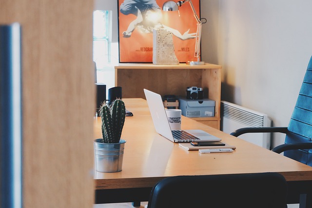 Navigating Office Furniture Moving: Finding Reliable Companies for Your Quote